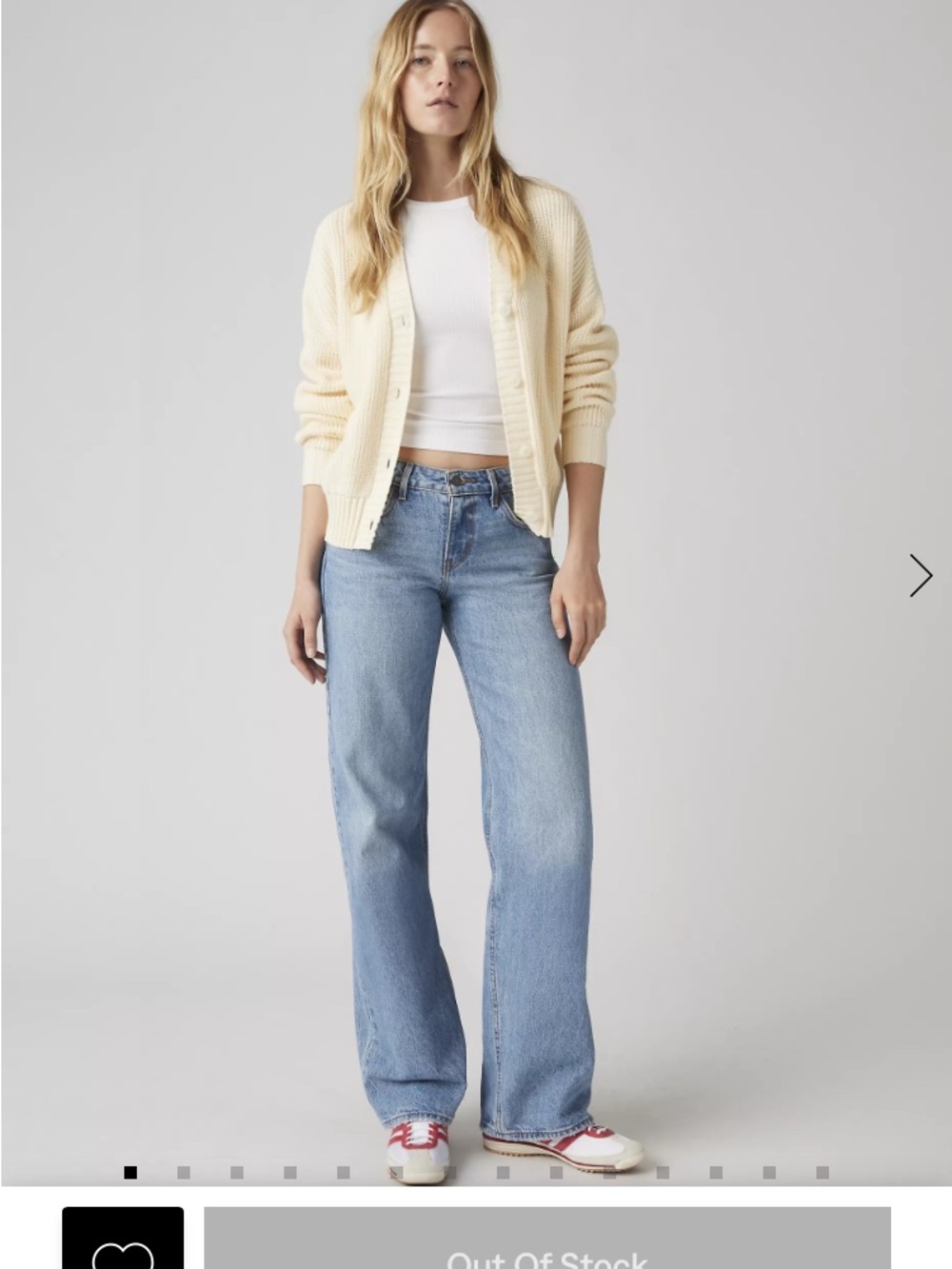 Levi’s sold out women’s low loose 27 light wash EUC